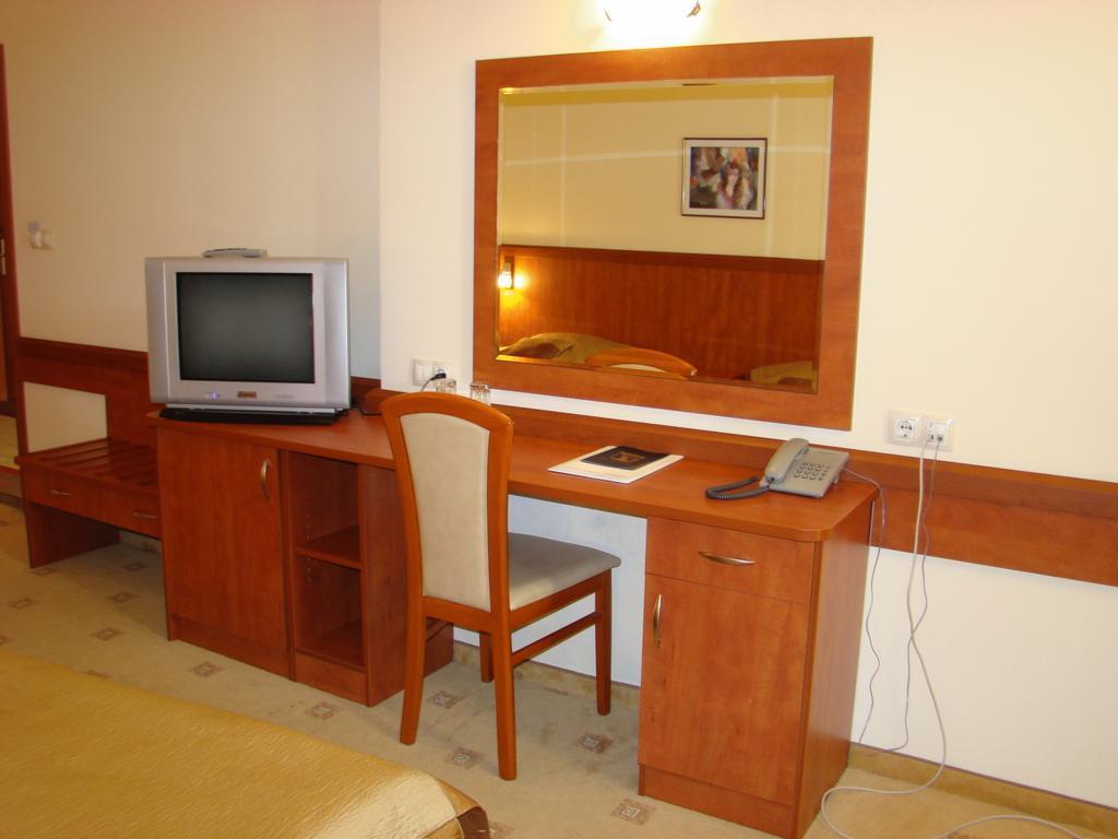 Legends Hotel