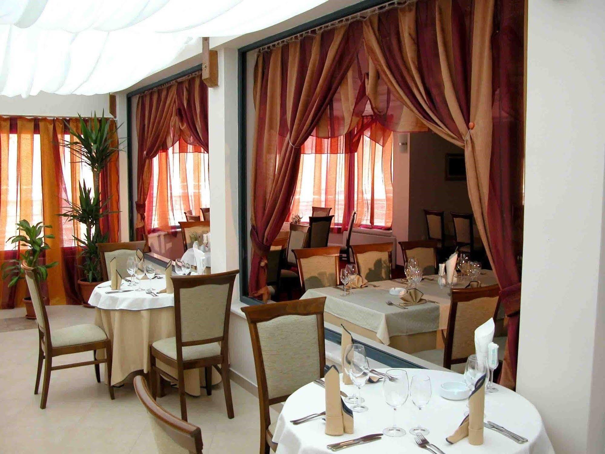 Hotel Legends 4*